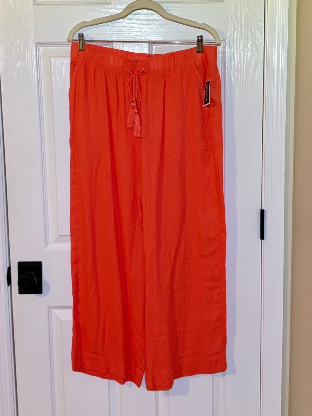 NWT C&C Tropical Coral Color Wide Leg Stretchy Pant With Drawstring Waist. XL